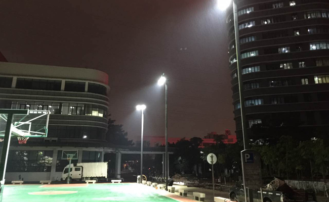 东莞中医院篮球场灯光夜景图